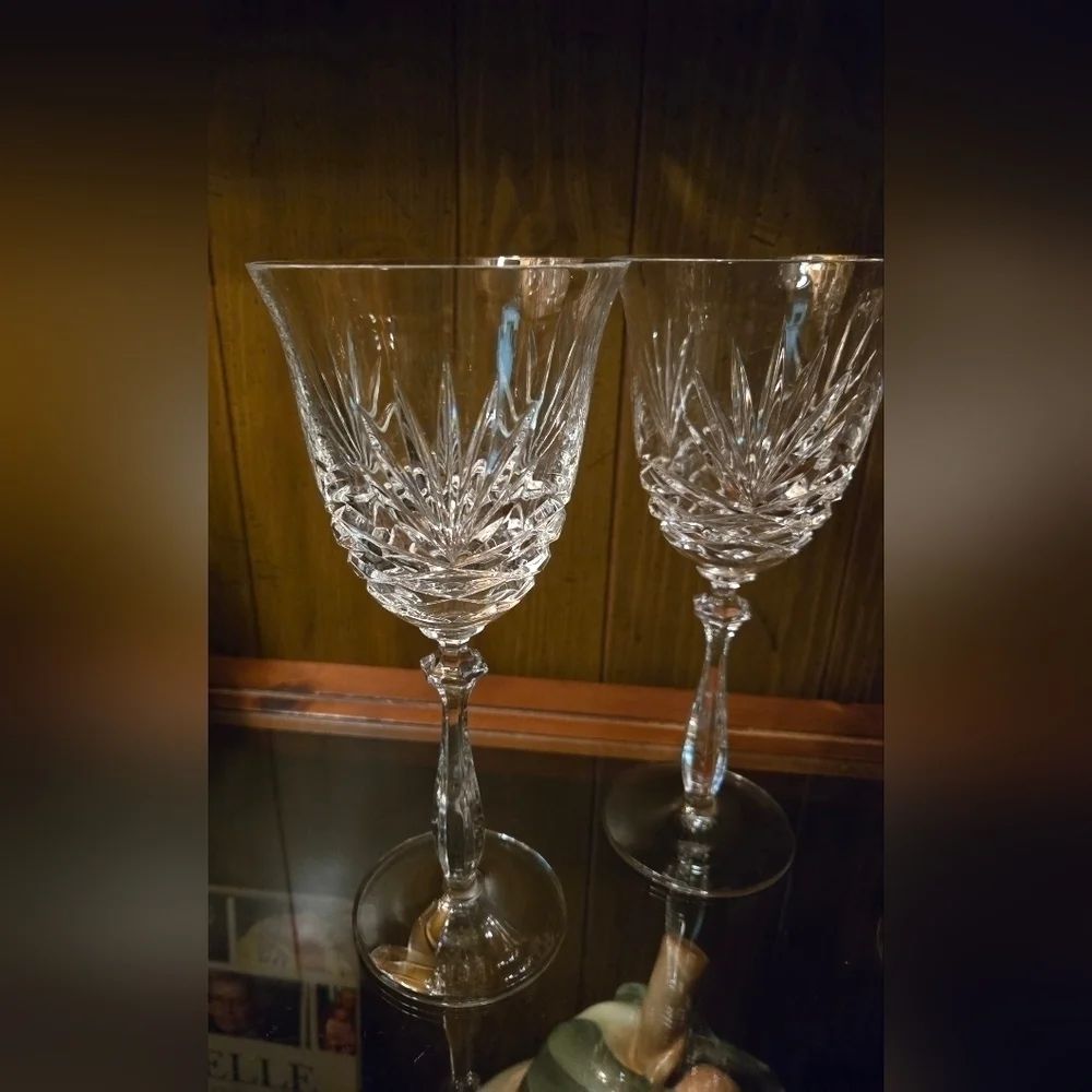 Noritake | Hampton Hall | Crystal Water Goblet Glasses | Set of 3 - Picture 8 of 9